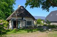 Urlaub Ferienhaus Holsteinshof: Reetdachkate zwischen Nord- und Ostsee